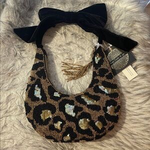 LAST CHANCE!! Beautiful Leopard Beaded Women's Bag with Velvet Bow Handle